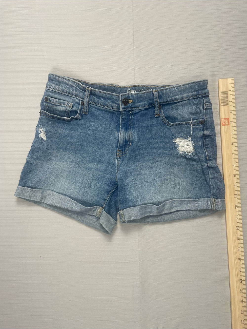 GAP Factory Destructed Denim Girlfriend Shorts Light Wash Cuffed - Size 4 / 27